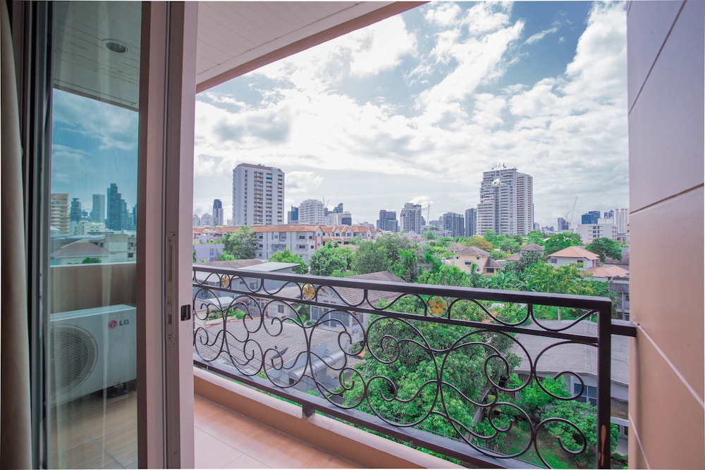 Greenview Ekkamai 10 38/48