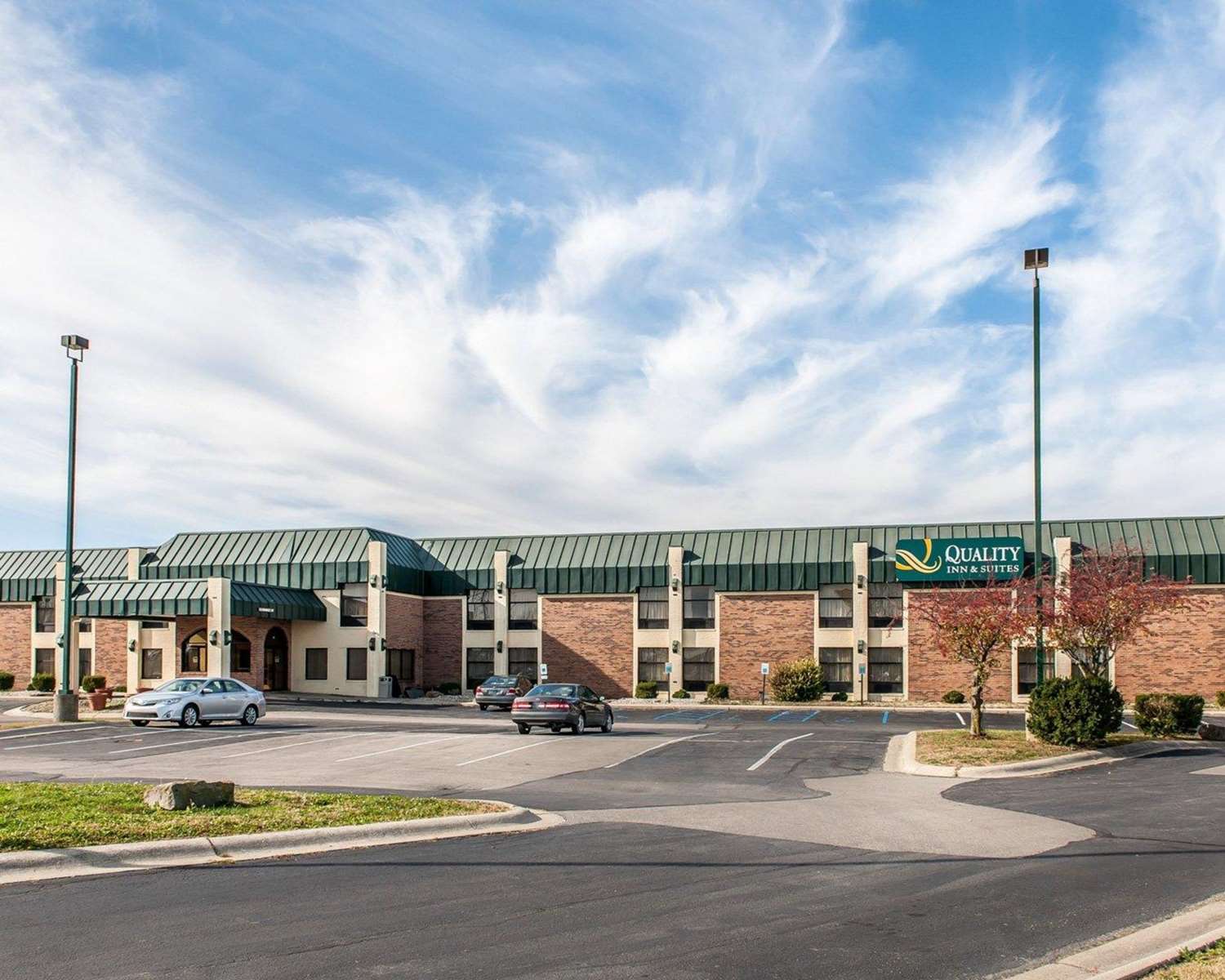 Quality Inn & Suites Shelbyville I-74, IN 2/20