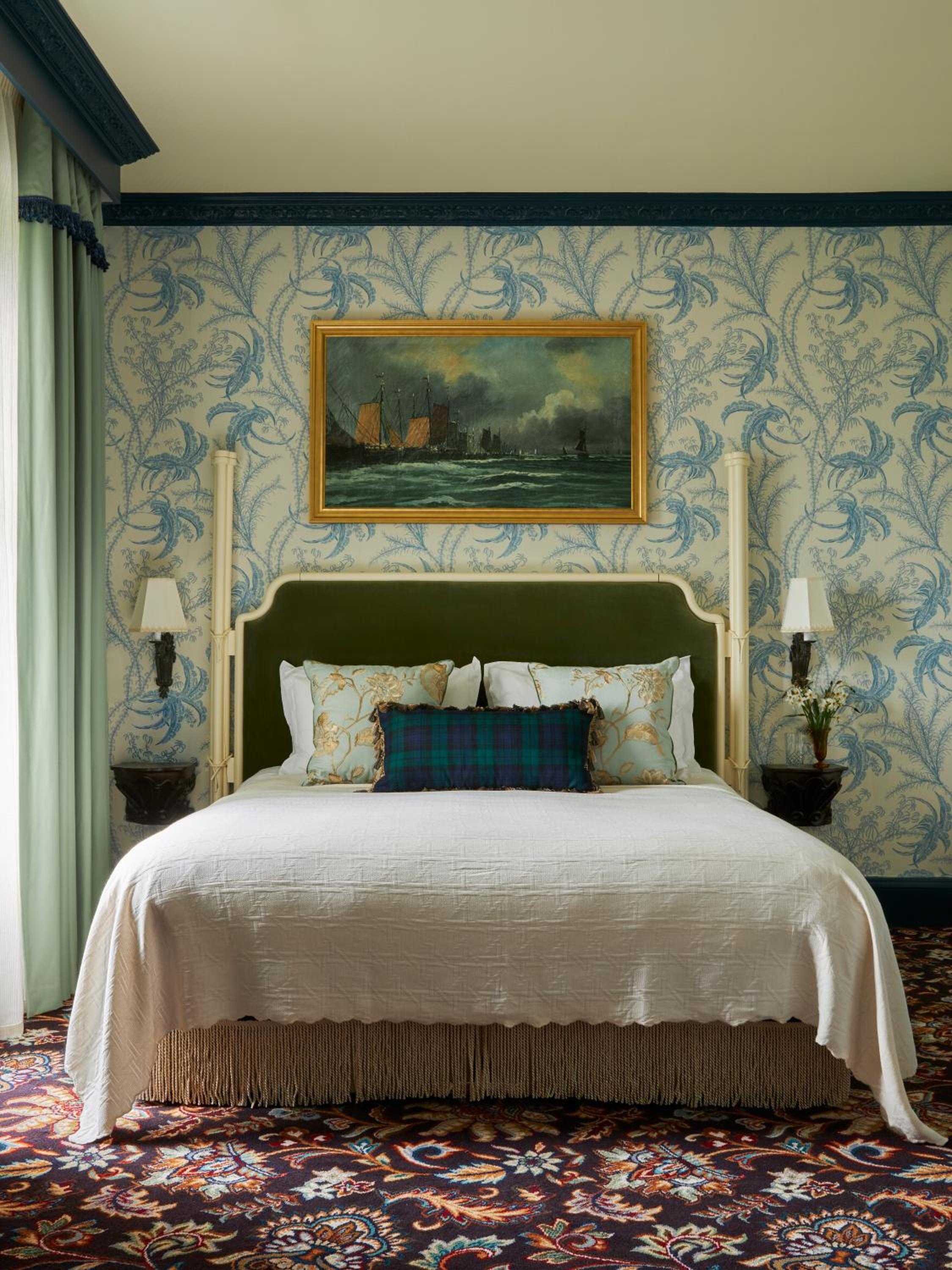 Deluxe, Double or Twin Bed