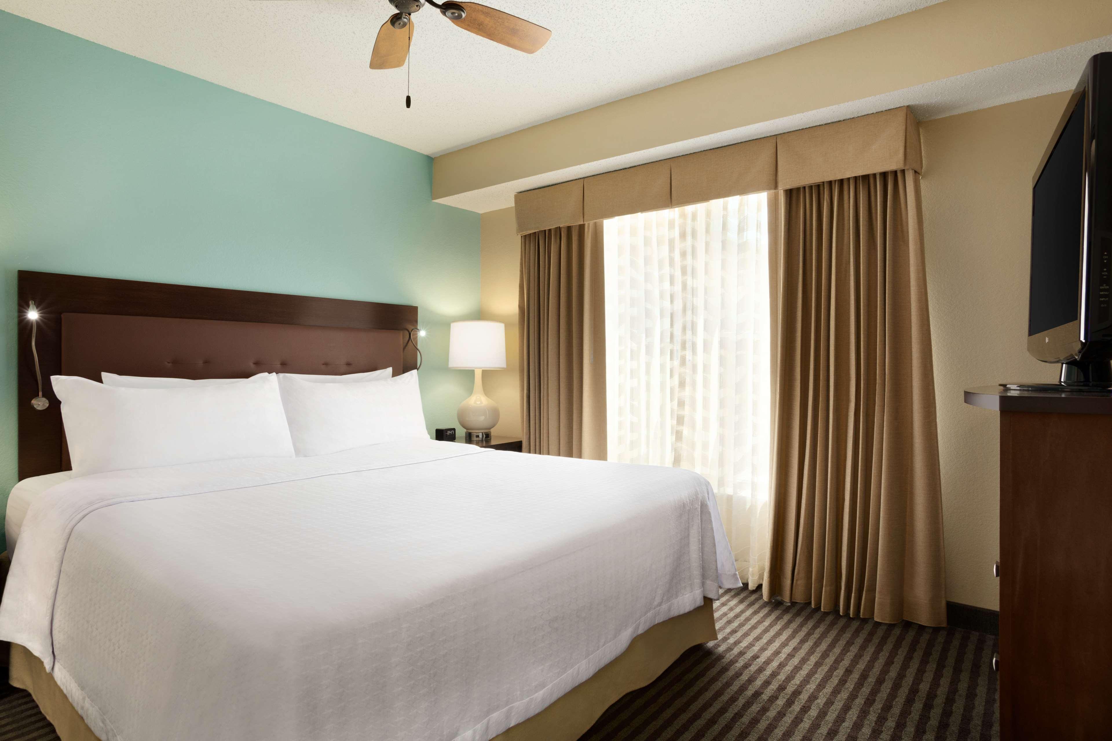 2 BEDROOMS, SUITE, 2 KING BEDS, 2 BATHROOMS