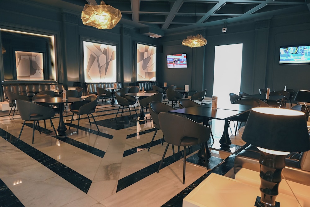 Iaki Hotel 42/50