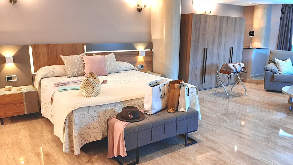HOTEL PLAZA NUEVA 37/69