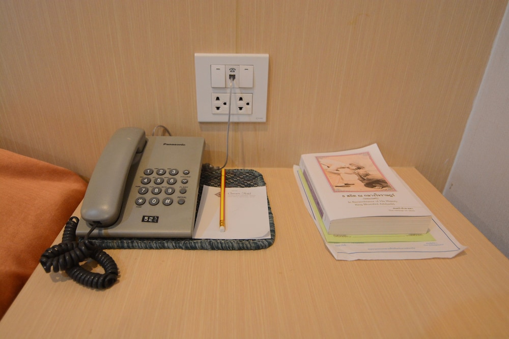 Charoen Hotel 25/71
