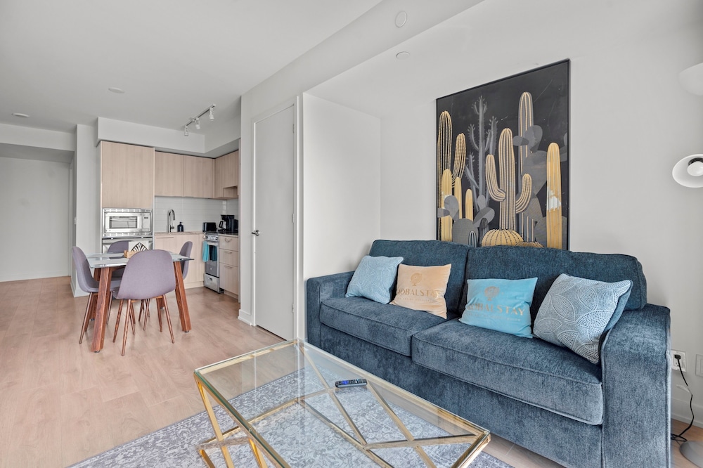 Teahouse Condos in Downtown Toronto 26/50