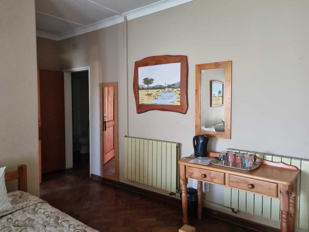 Emerald Guesthouse 8/70