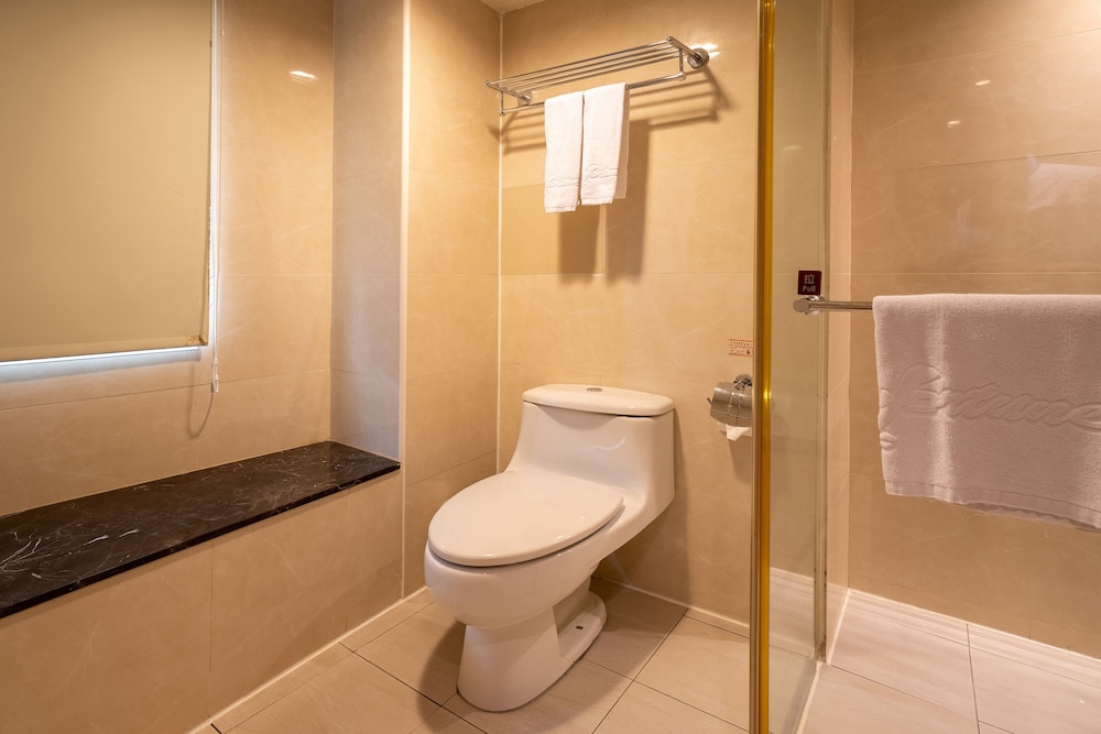 غرفة تنفيذية بسرير كوين، Guide Hotel Taipei Chongqing 9/10