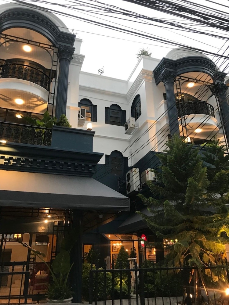 Bangkok Voyage Boutique 2/47