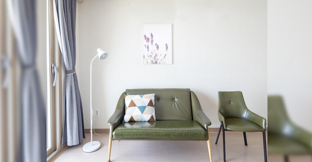 Seogwipo Dorame Pension 12/23