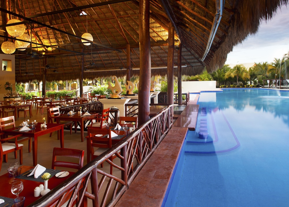 El Dorado Royale A Spa Resort All Inclusive in PLAYA DEL CARMEN