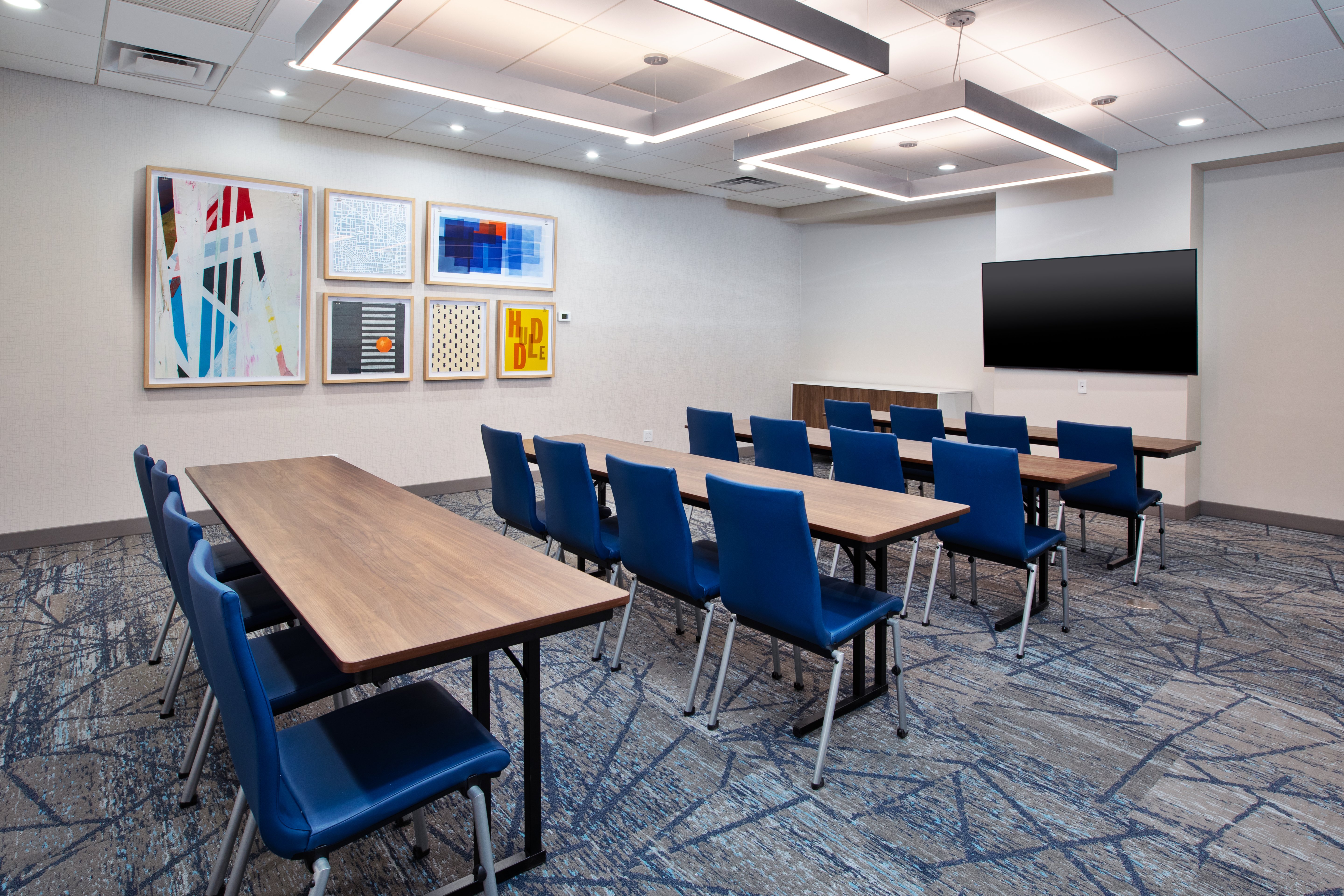 HOLIDAY INN EXPRESS FLAGSTAFF 49/63
