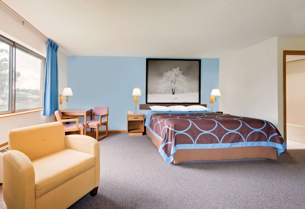 Super 8 by Wyndham Centerville 13/36
