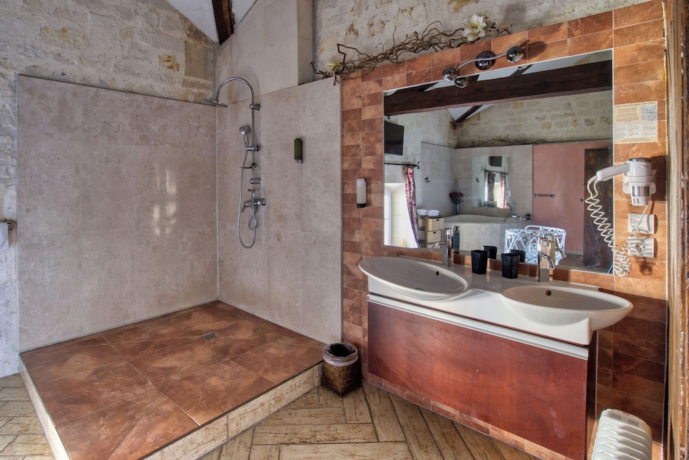 LOGIS DOMAINE DES CHAIS 55/56