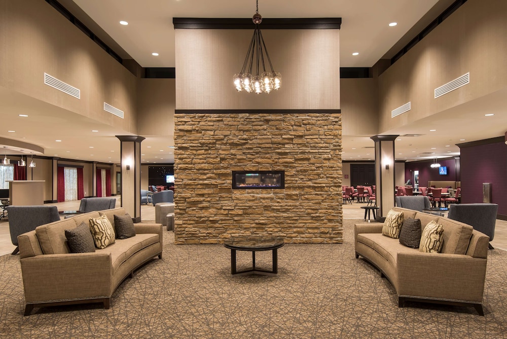 DoubleTree by Hilton Hotel Schenectady 34/51