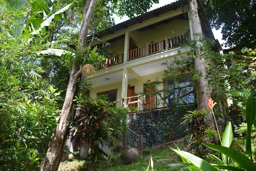 Ancarine Beach Resort 3/72