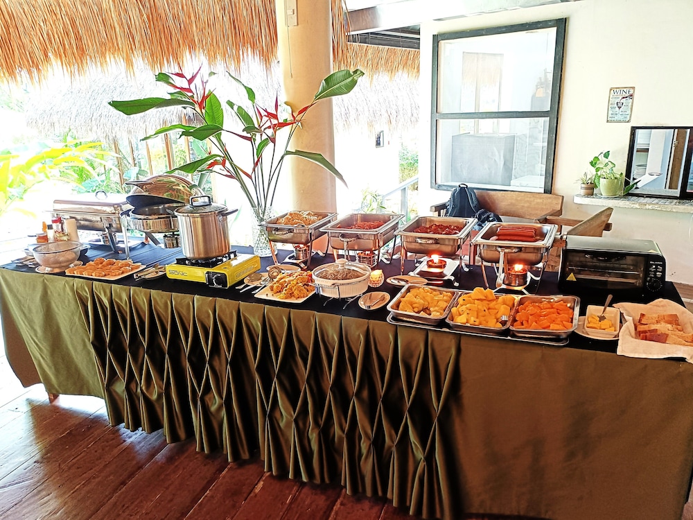 Las Cabanas Beach Resort 41/65