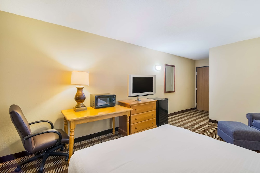 Americas Best Value Inn Fargo 20/35