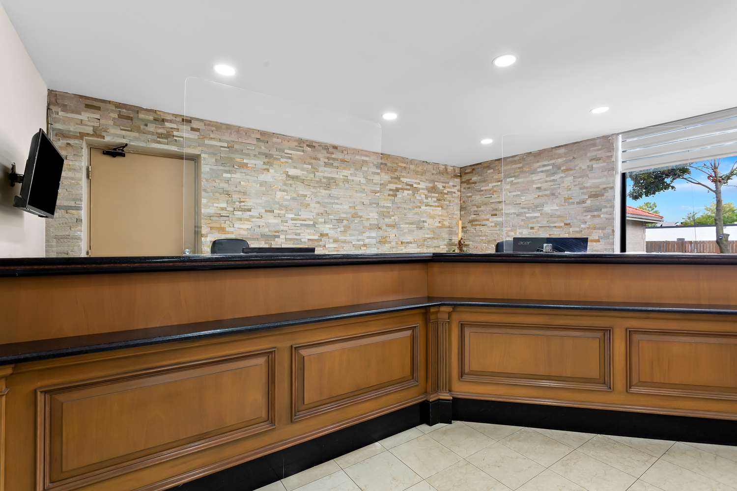 SureStay Plus by Best Western Windsor 4/18