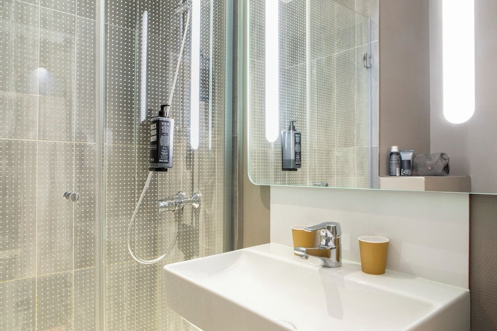 ibis Paris Ornano Montmartre North 18th Hotel 71/72