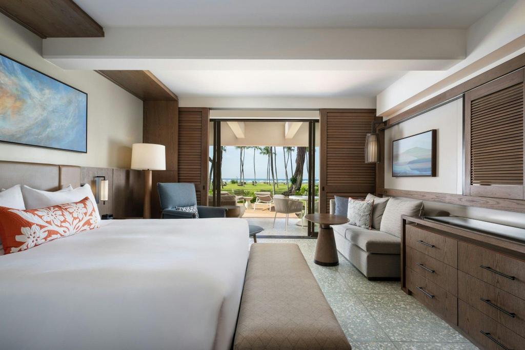 Renovated, Lanai, Guest Room, King Bed, Beach Front, Ground Floor