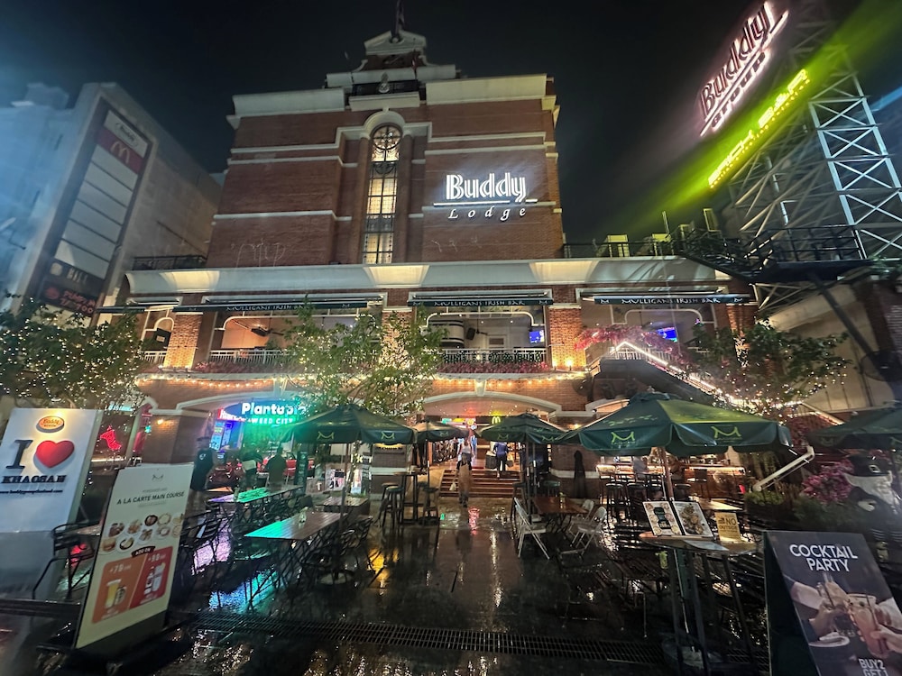 BUDDY LODGE in BANGKOK