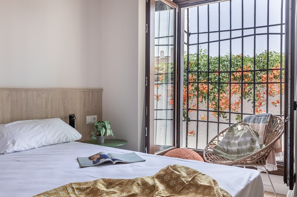 Libere Cordoba Patio Santa Marta 8/45