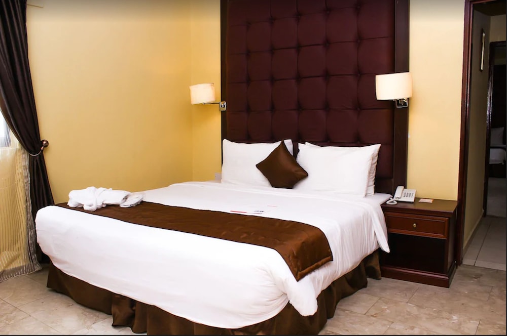 Bolingo Hotel Towers 1/17