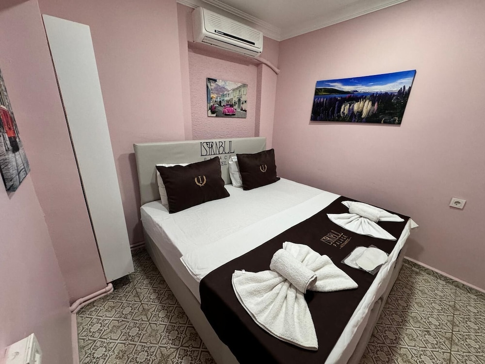 Istanbul Palace Hotel 11/40