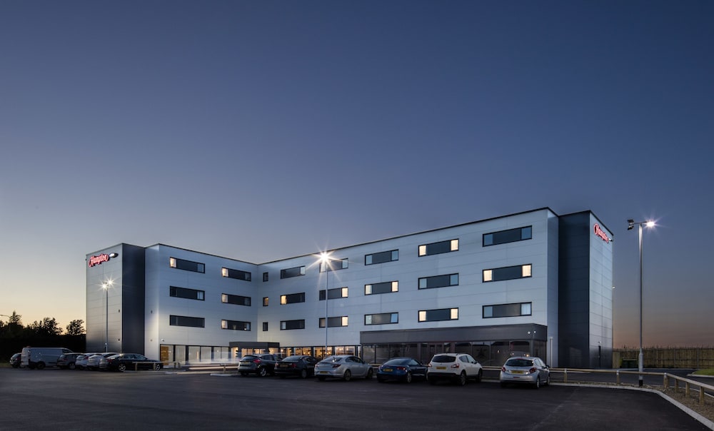 Hampton By Hilton Humberside Airport 1/38