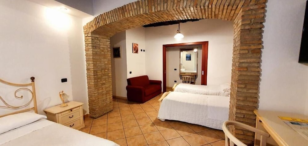 Sardinia Domus 32/68
