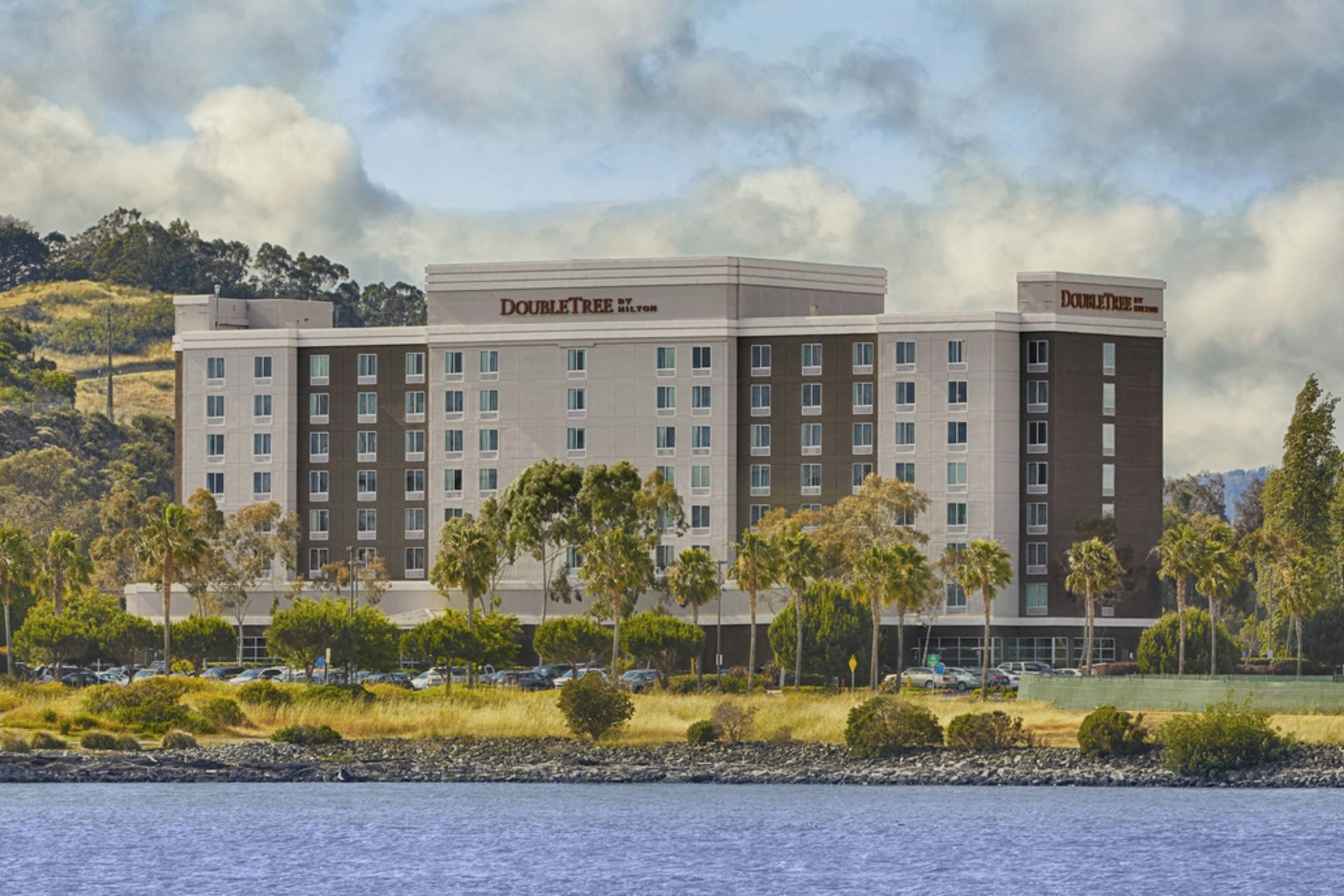 DoubleTree by Hilton Hotel San Francisco Airport North in BRISBANE - CA