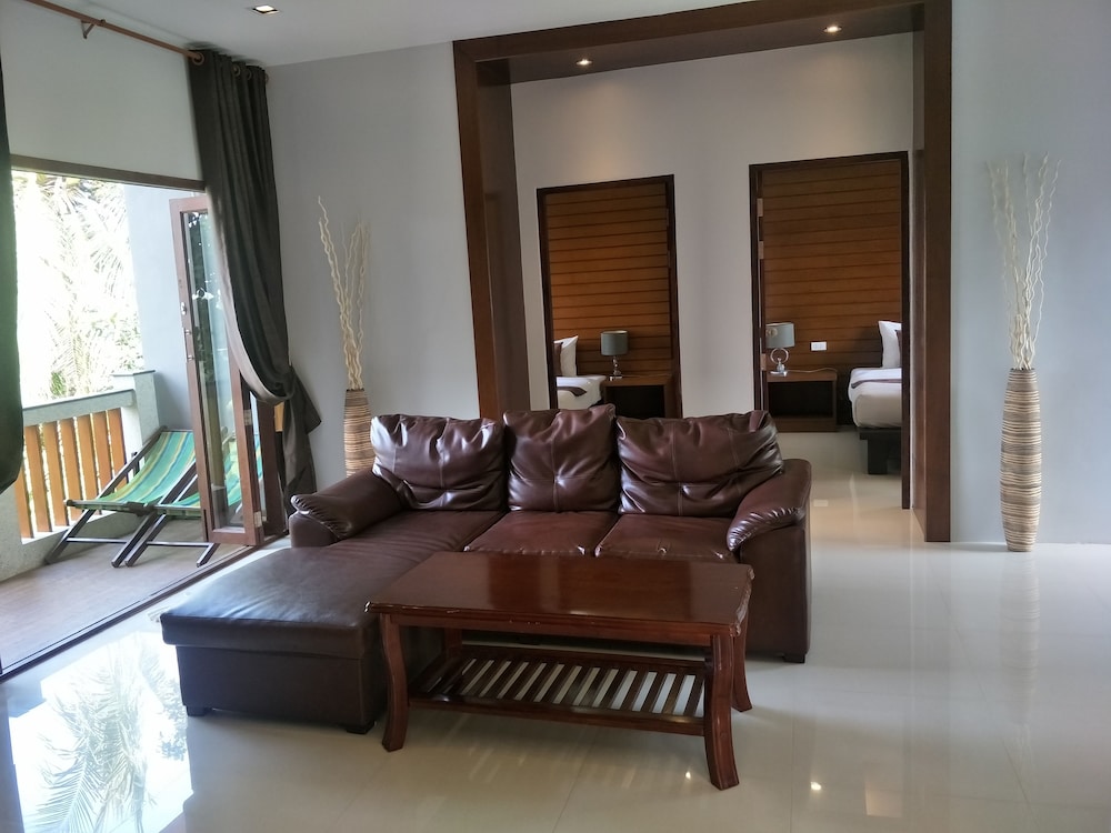 Lanta Intanin Resort 47/64