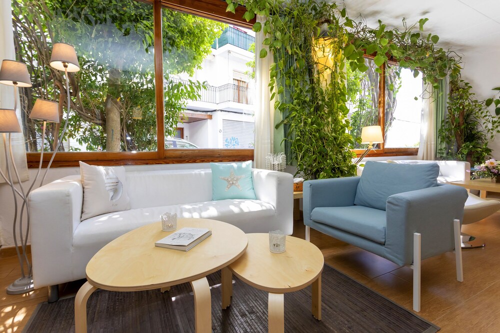 Manolita Hostal 42/71