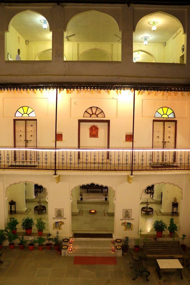 DEV NIWAS - HERITAGE HOTEL 1/22