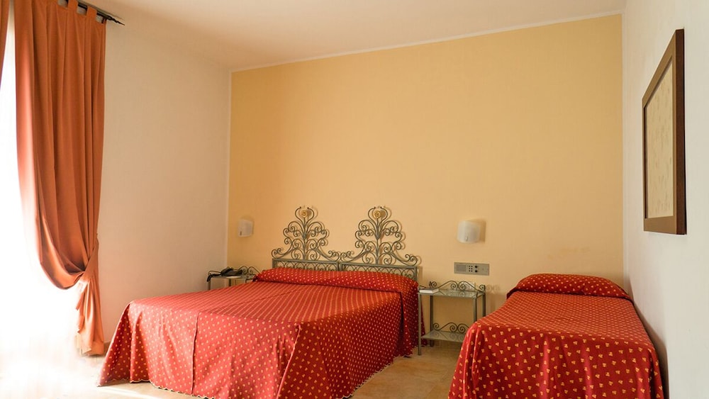 Degli Aranci 35/60