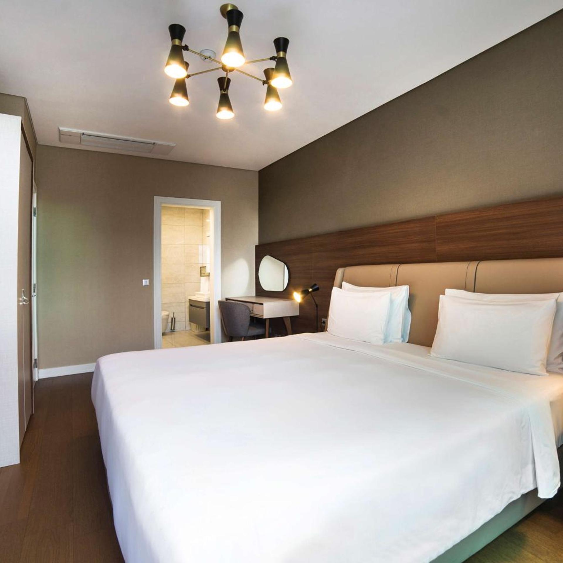 غرفة سوبيريور عائلية بـ3 غرف نوم، Radisson Residences Vadistanbul 2/9