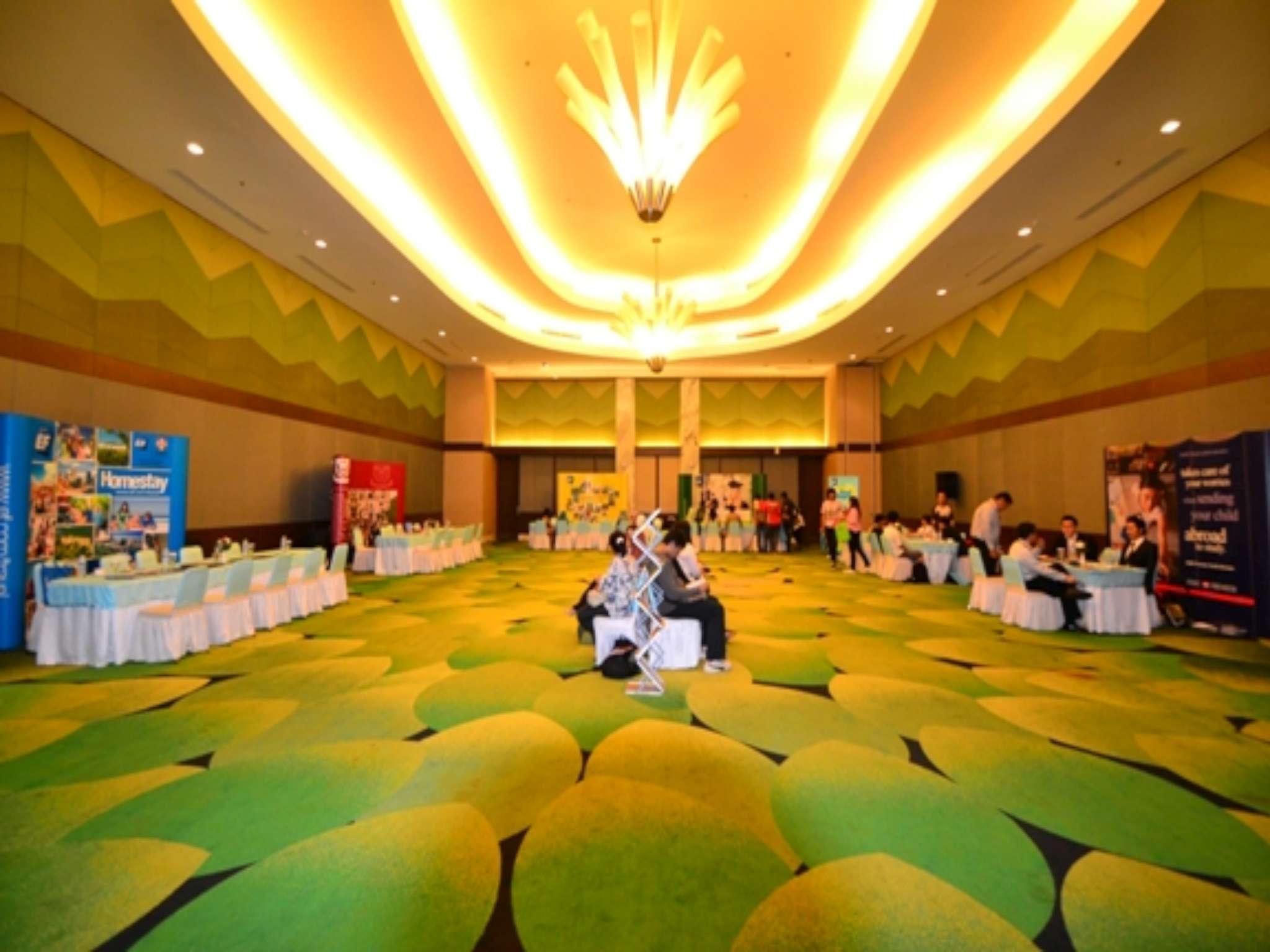 IPB Hotel And Convention Center 25/30