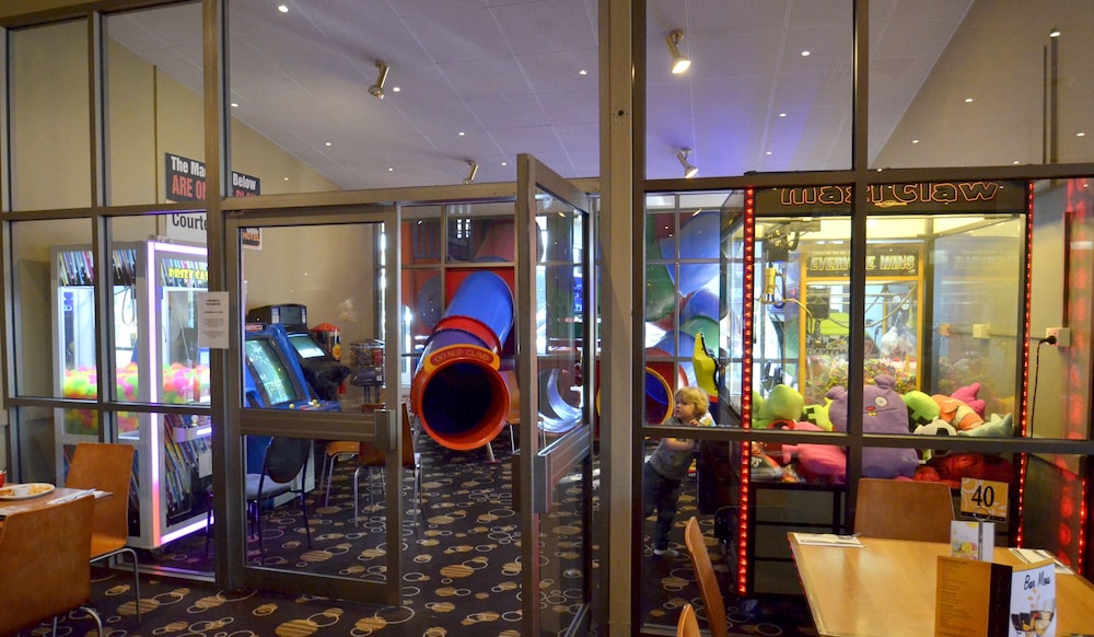 Dorset Gardens Hotel 48/49