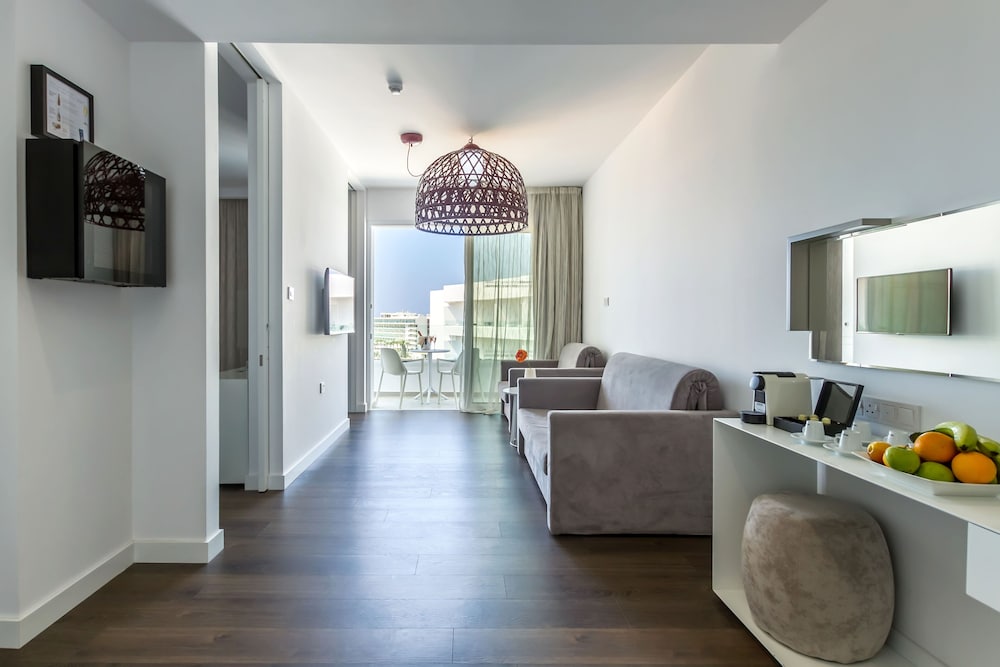 Margadina Lounge Hotel 27/35
