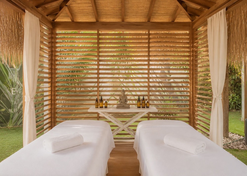 Mare Deluxe Residences and Villas 38/57