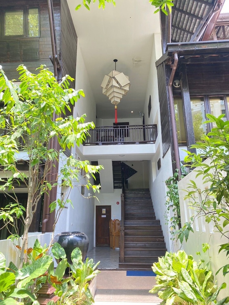 YANTARASRI RESORT 8/67