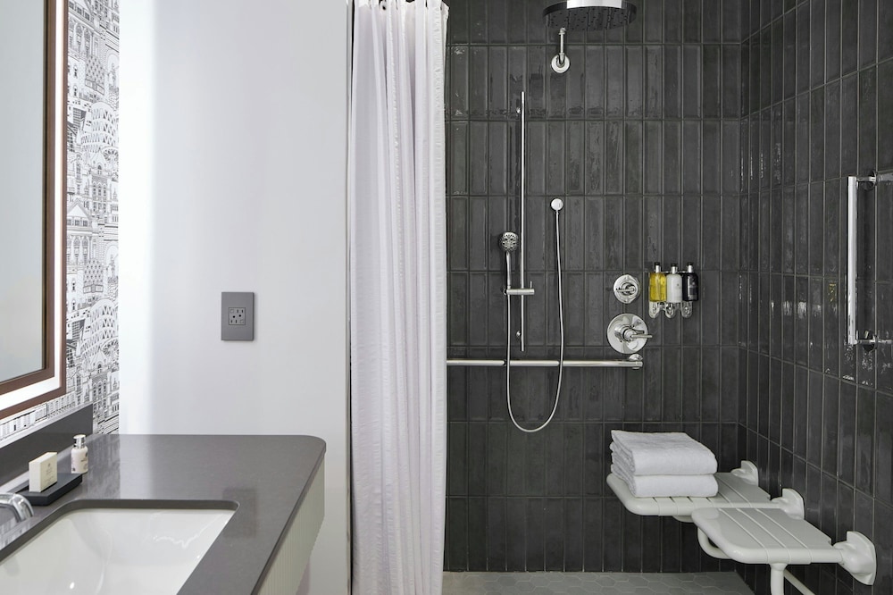 Hotel Celare, Cincinnati Midtown, a Tribute Portfolio Hotel 47/50