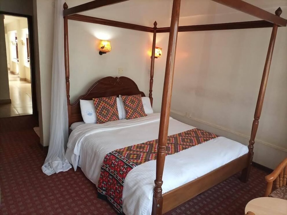 Park Place Hotel 18/80