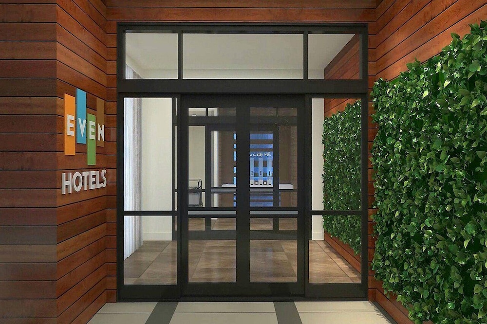 Even Hotels Long Island City New York image