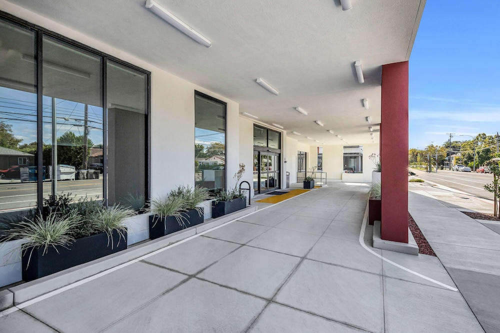 La Quinta Inn & Suites by Wyndham San Jose Silicon Valley 41/50