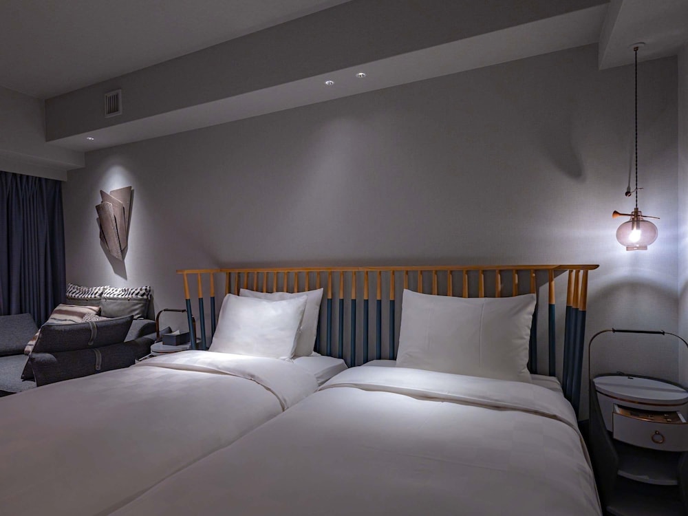 غرفة سوبيريور بسريرين منفصلين مع أريكة بحوض استحمام، Mercure Kyoto Station 3/10