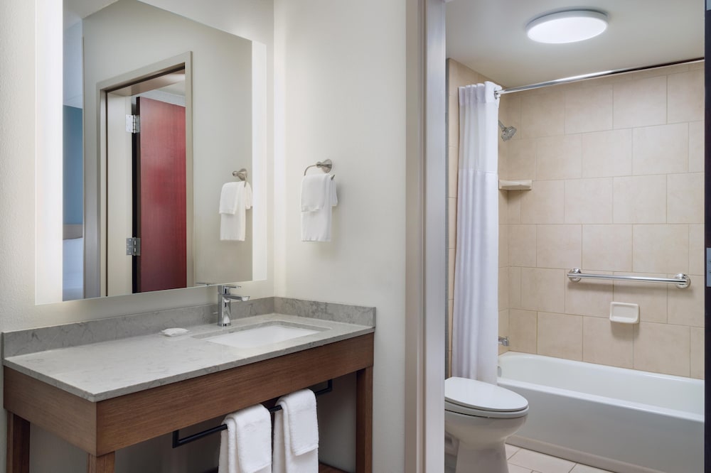 Hyatt Place Grand Rapids-South 66/67