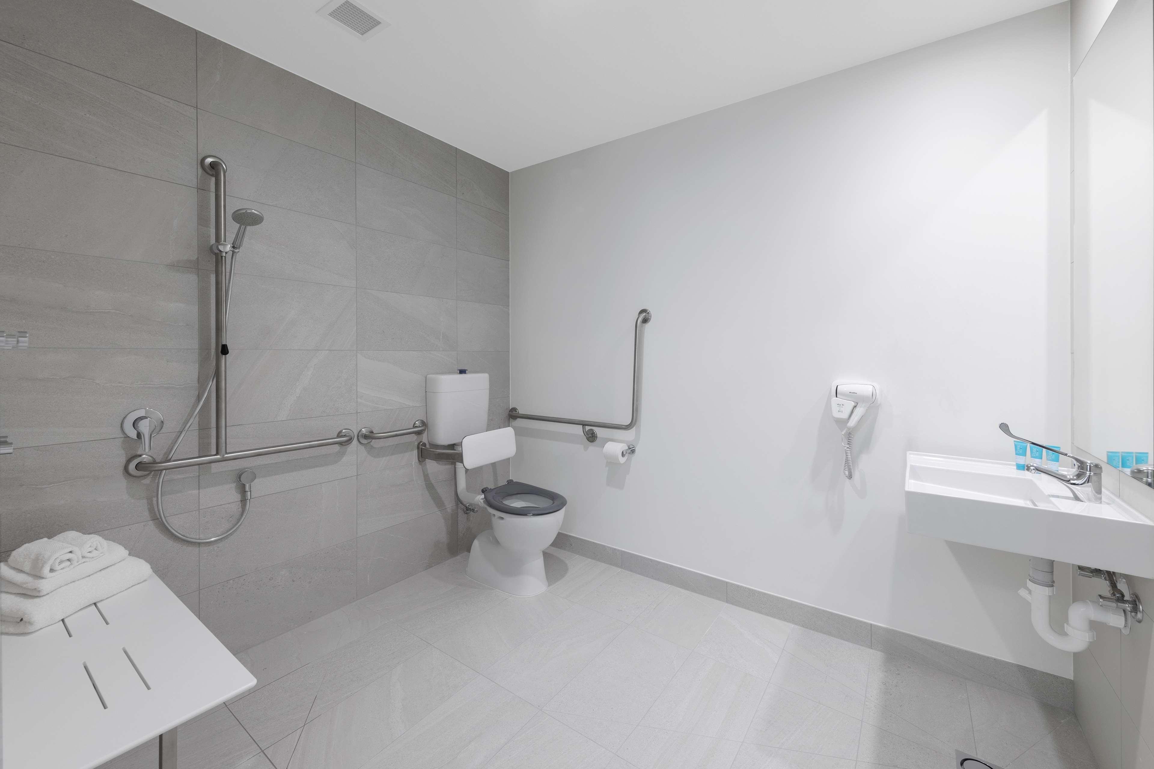 غرفة بسرير مزدوج لذوي الإعاقة، Best Western Queen Victoria Market Hotel 4/4