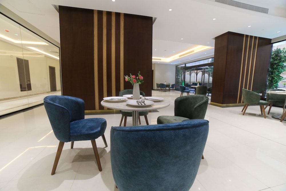 فندق وأجنحة تايم ربا(TIME Ruba Hotel & Suites) 67/80