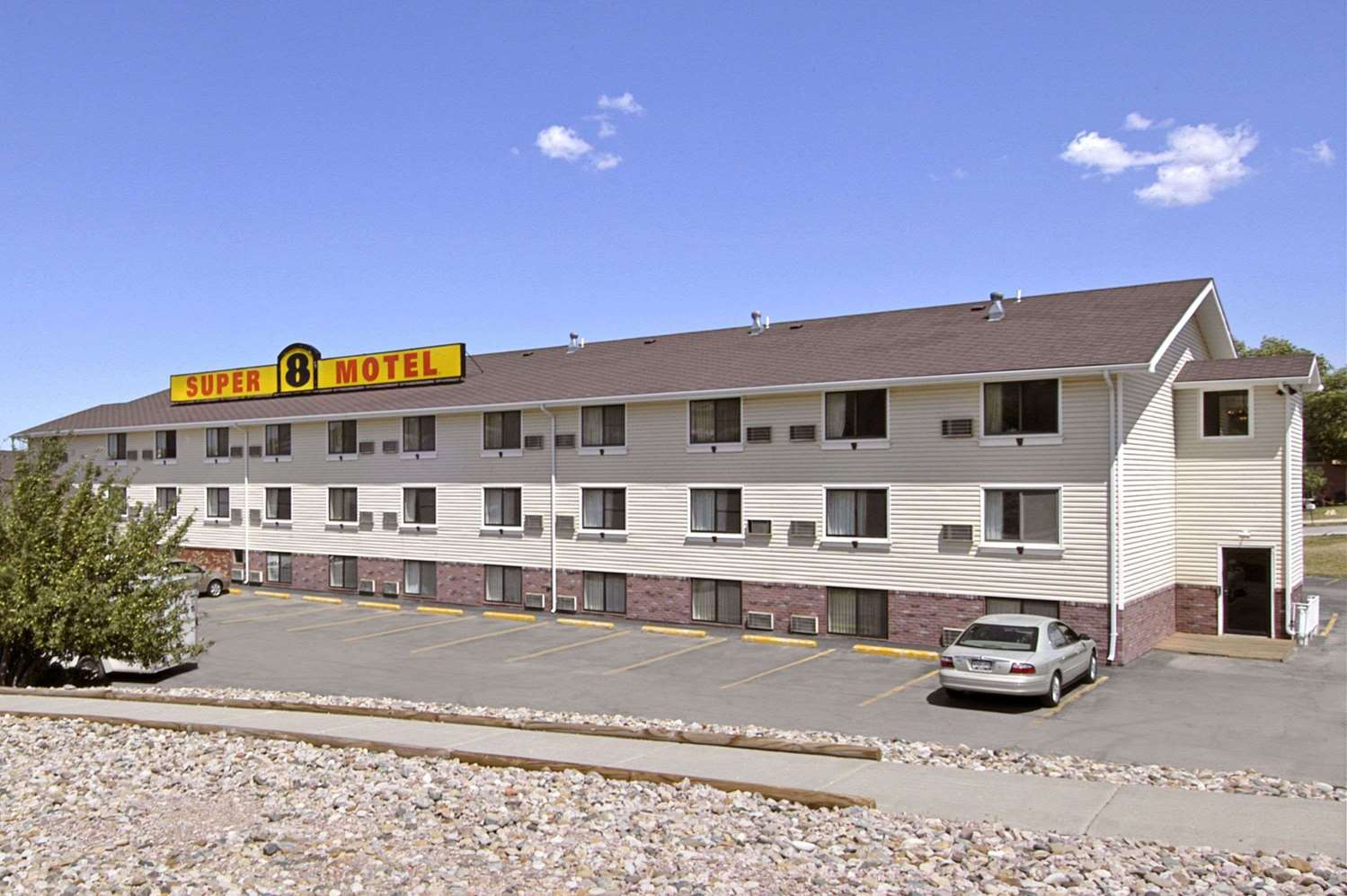 The Suite Inn 1/12