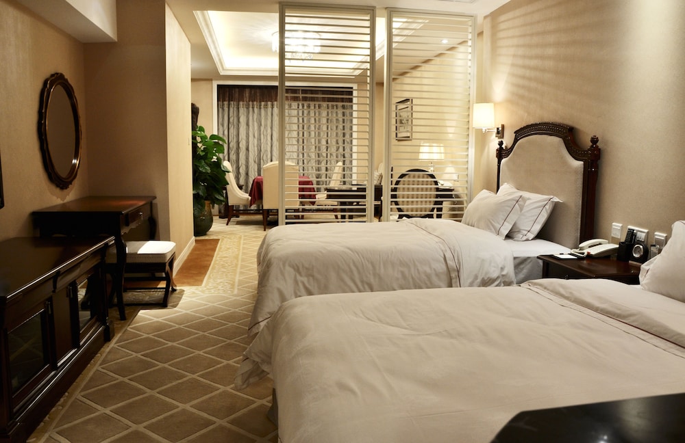 Country Garden Phoenix Hotel Changshou 15/54